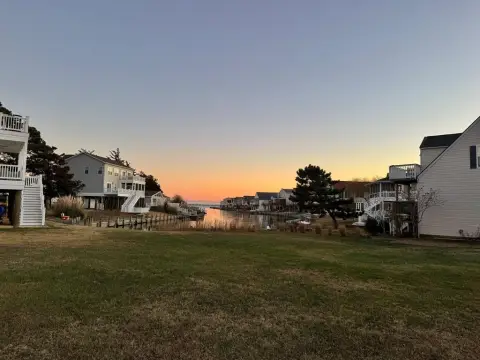 Waterfront Lot in Captain's Cove