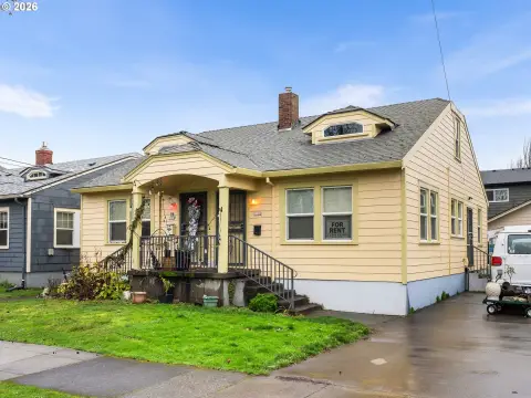 Versatile Multifamily Property in Portland