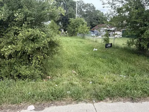 Vacant Commercial Land Parcel