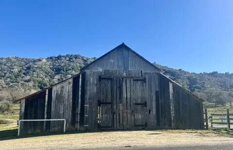 Mountain Parcel with Large Barn