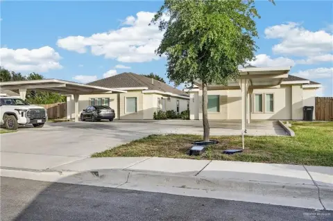 2022-Built Quadplex with Garages