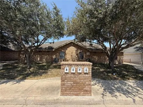 Four-Unit Quadplex with New AC