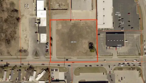 Commercial Land in High-Traffic Area