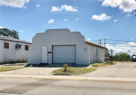 Renovated Flex Warehouse with Storage