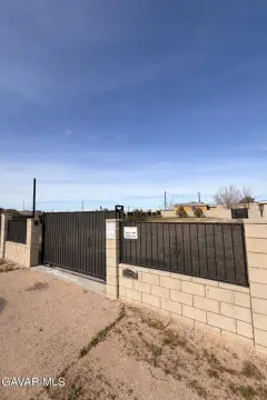 Remodeled Retail Space on Large Lot