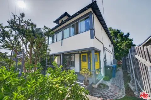 Gated Craftsman Duplex