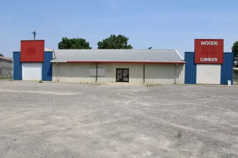 Steele Commercial Property on Highway