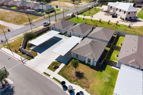 Detached-Unit Quadplex