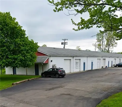 Multi-Unit Industrial Flex Portfolio