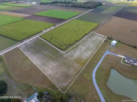 Unrestricted Acreage Land Tract