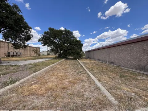 Vacant Commercial Lot