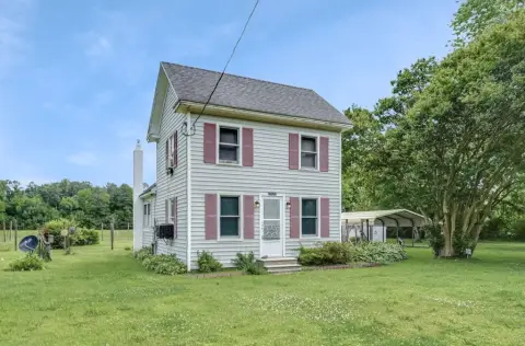 Farmhouse on 1-Acre Lot