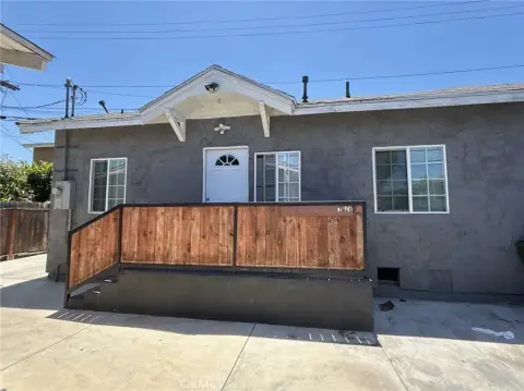 Updated 1-Bedroom Duplex Unit