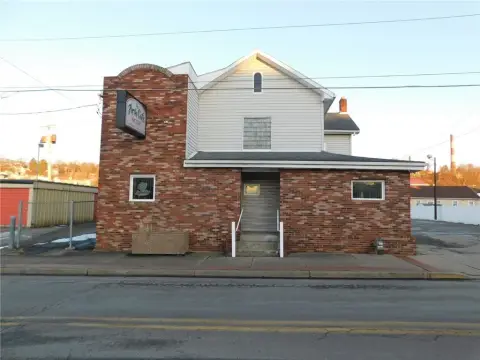 Connellsville Commercial Property with Liquor
