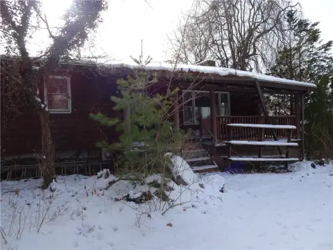 Commercially Zoned Building with Residence