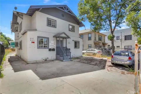 4-Unit Fenced Quadplex
