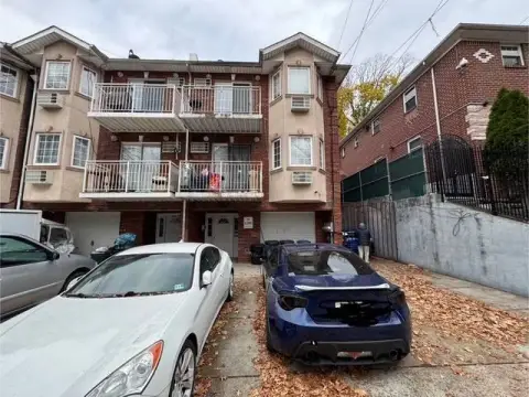 Jamaica Estates Multi-Family Home