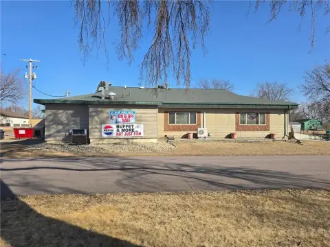 Updated Restaurant/Bar on Highway 23