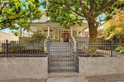 Duplex with Private Deck