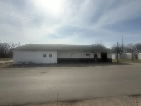 Caruthersville Commercial Building For Sale
