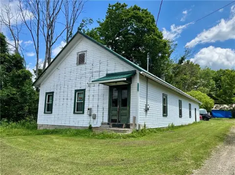 Historic Storefront with Open Floorplan