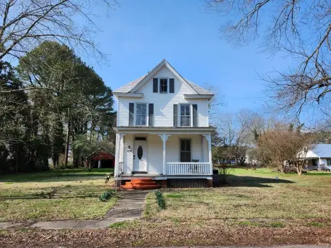 Spacious 1920s Home with Character