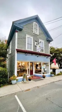 Historic Retail and Apartment Building