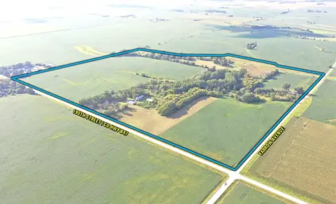 320-Acre Iowa Farmland