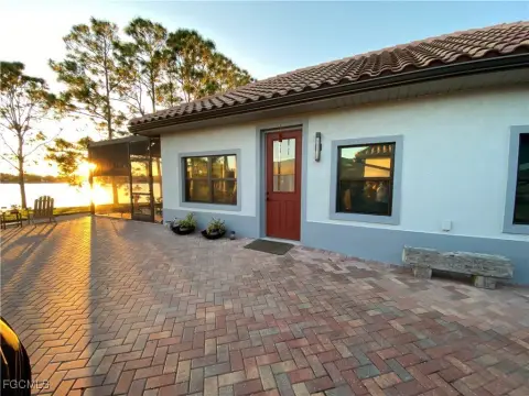 Lakeside Motorcoach Lot with Cabana