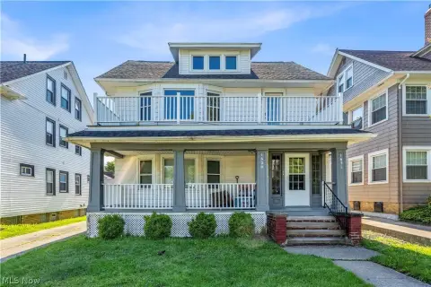 Renovated Duplex with Balcony