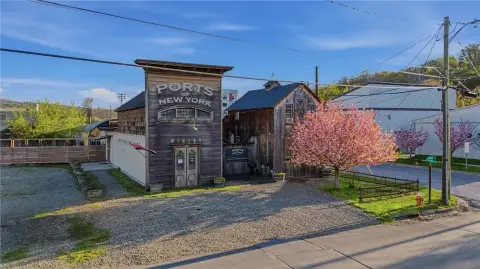 Character-Rich Mixed-Use Commercial Building