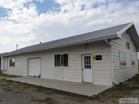 Office Shop with Overhead Door