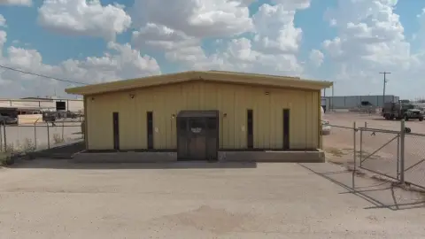 Highway-Frontage Flex Facility