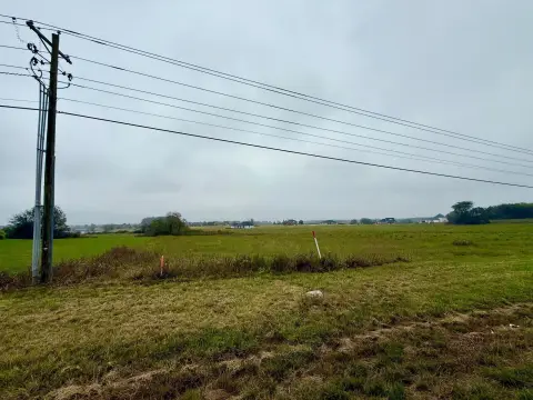 Land on South Frontage Road