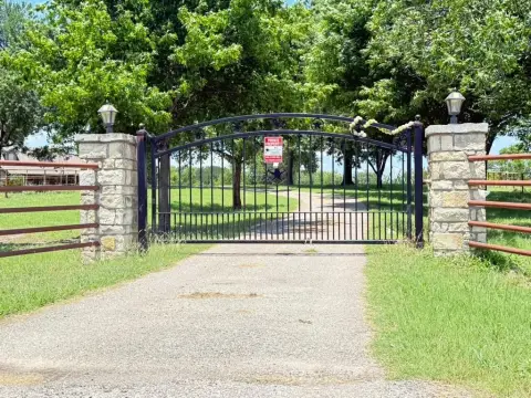 Dual-Zoned Commercial-Residential Land