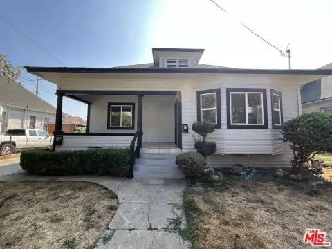 Remodeled Triplex with Parking
