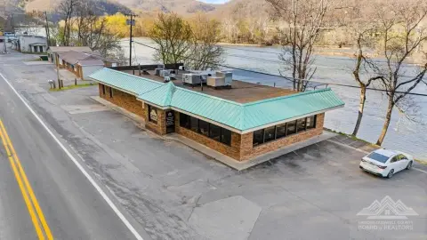 Established Restaurant Opportunity in Hinton
