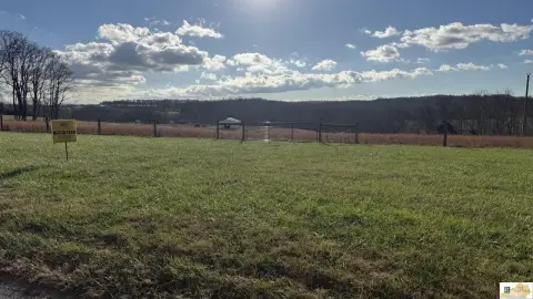 Barren County Farm with Barn