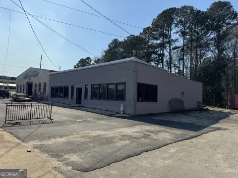 Hogansville Warehouse with Office Space