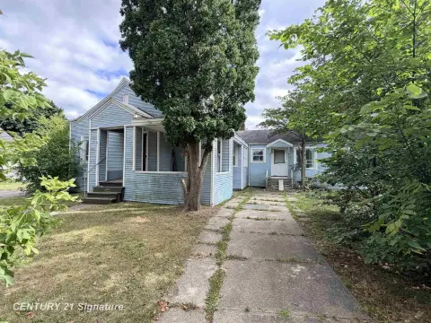 Cape Cod Quadplex with Garage