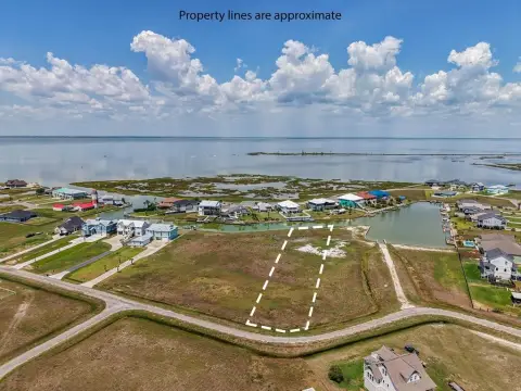 Waterfront Lot in North Pointe