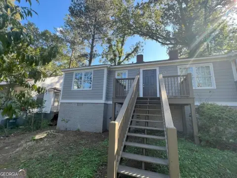 Tenant-Occupied Duplex