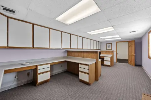 Charming Commercial Space in Manchester