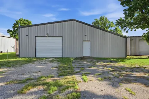 Flex Space with Drive-Through Access