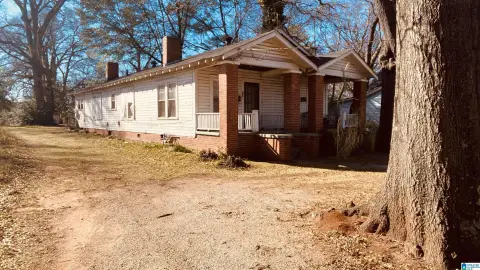 Birmingham Duplex: Fixer-Upper Opportunity
