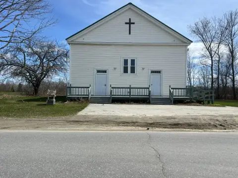 Commercial Building in Corinth, Maine