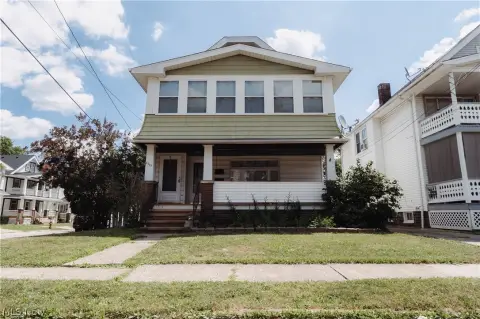 Two-Unit Duplex with Finished Third Floor