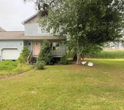 3-Bed Duplex with Attached Garage