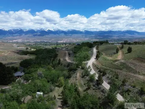 End-of-Cul-de-Sac Land Parcel