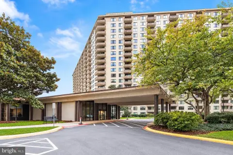 Residential Income Condominium